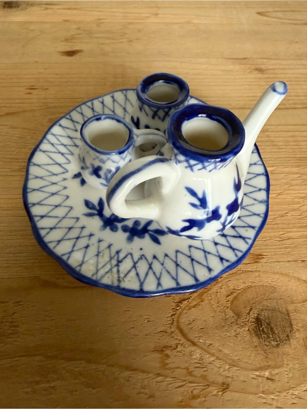 Mini Small Porcelain Tea Set - Picture 6 of 9